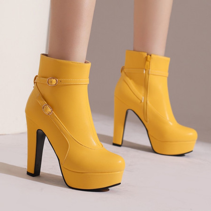 Ethnic Fashion For Ladies - ファッショナブルなプラットフォームブーツ、女性用セクシーリベットアンクルブーツ、レッド、イエロー、ホワイト、ブラック、ショート丈、パーティーシューズ、レディースフットウェア、サイズ34-46