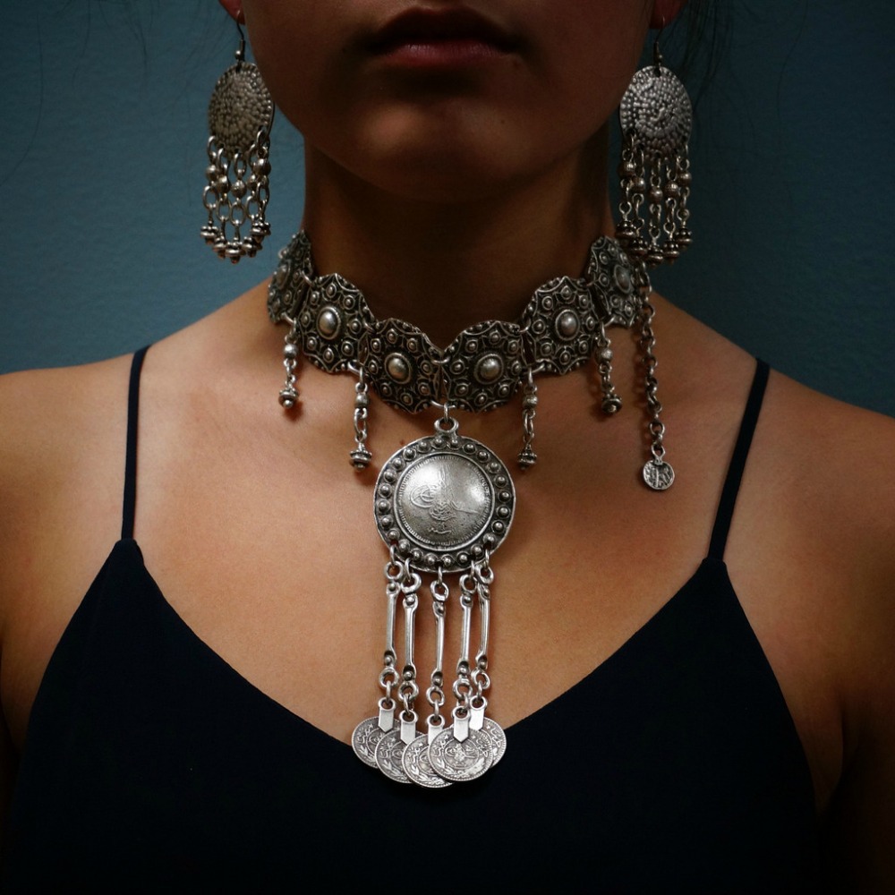Ethnic Fashion Co In - 女性のためのエスニックスタイルのネックレス,金メッキの金属の彫刻が施された宝石,ボヘミアンスタイル,ビンテージスタイル