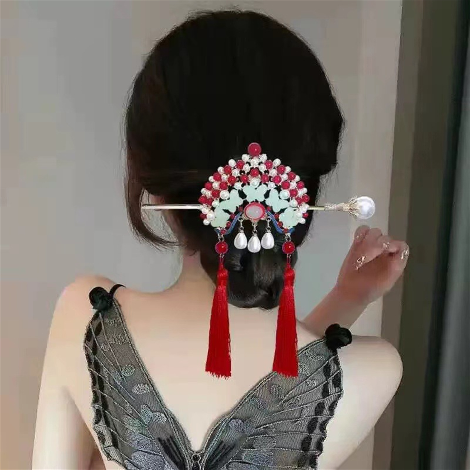 エスニックスタイルのヘアピン女性のための絶妙なグリッターフラ - Ethnic Fashion Girls のレビューと価格