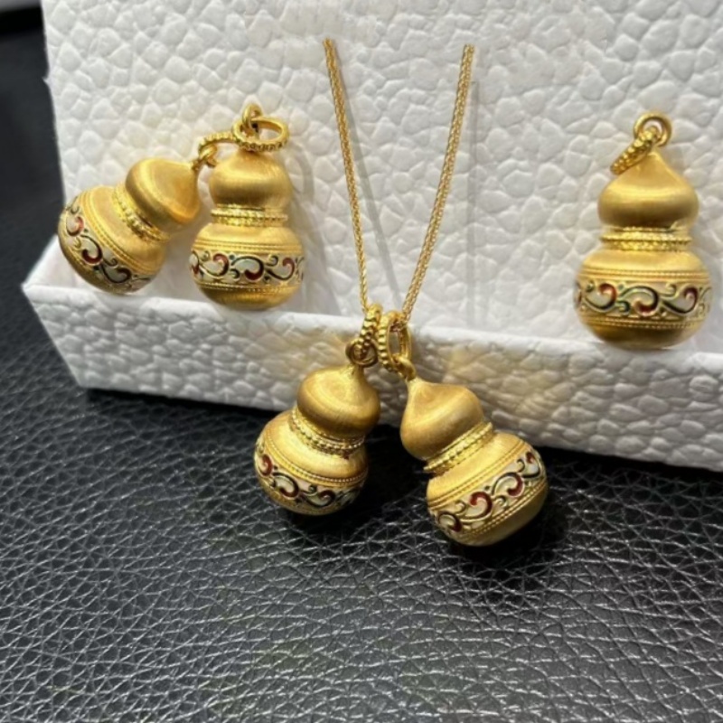 18K ゴールド吉祥雲ひょうたんペンダント Au750 ゴー - Ethnic Fashion Boutique のレビューと価格