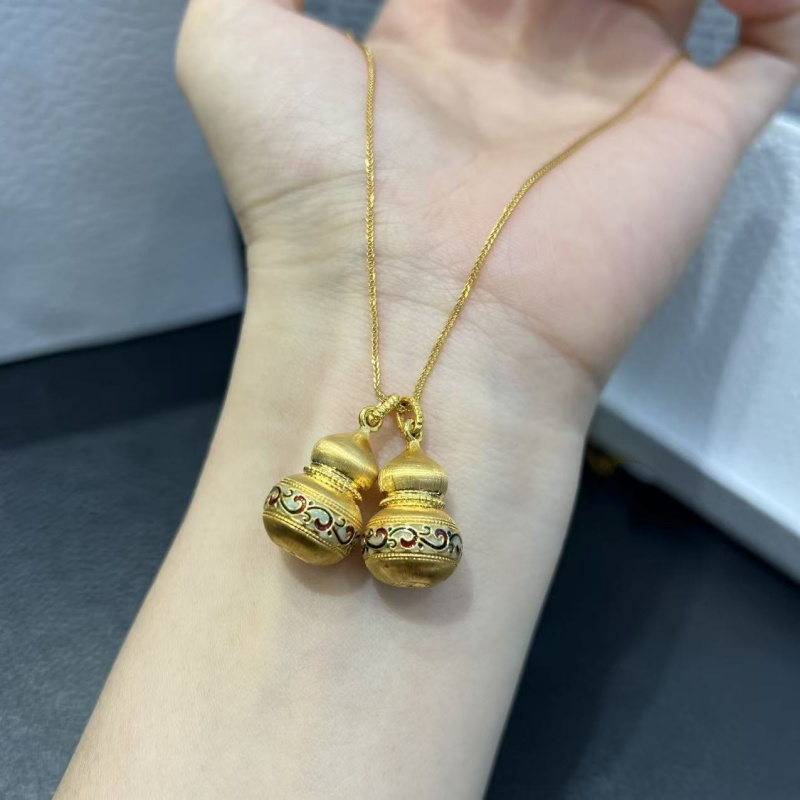 18K ゴールド吉祥雲ひょうたんペンダント Au750 ゴー - Ethnic Fashion Boutique のレビューと価格