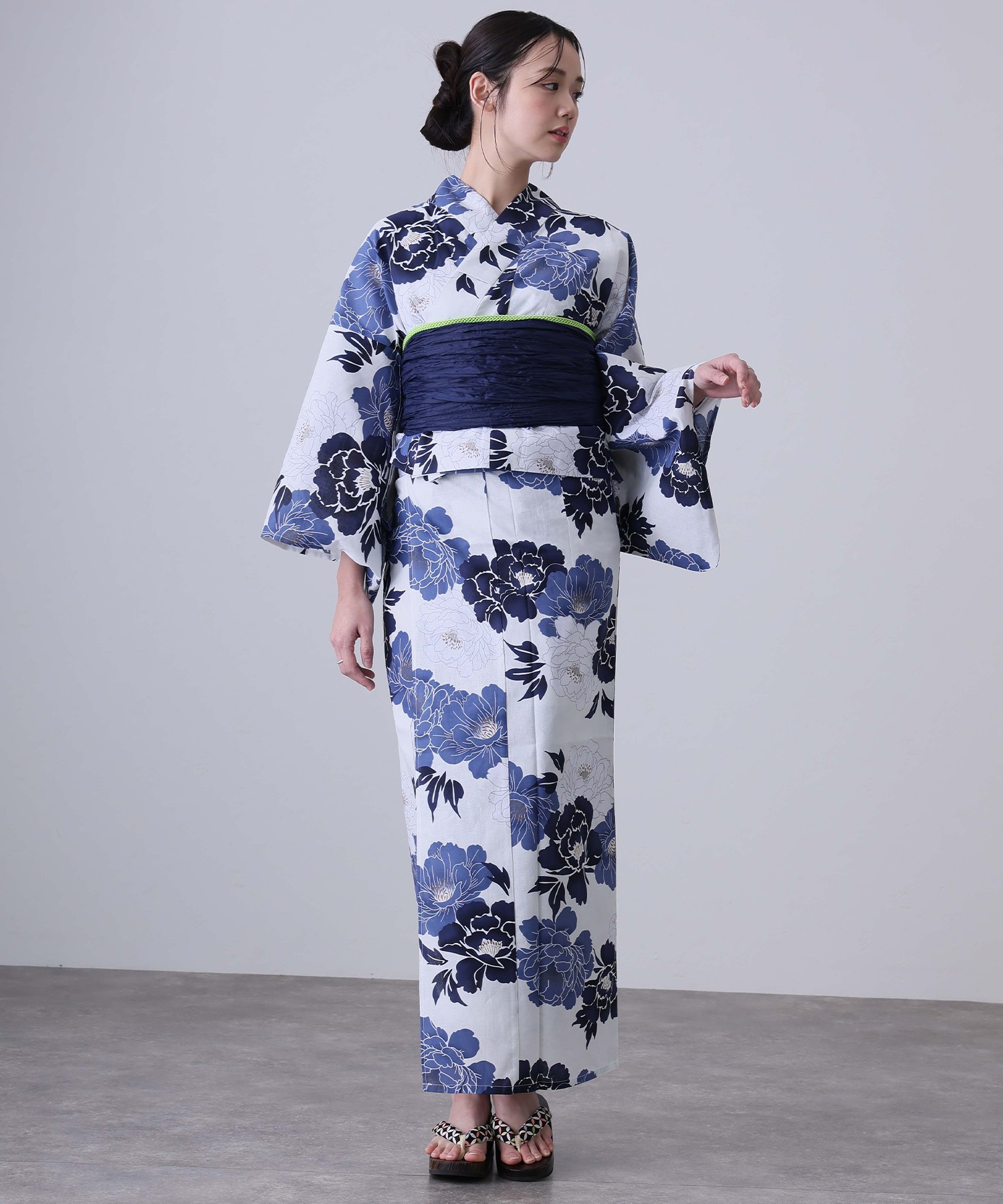 伝統的な浴衣着物綿麻素材ガールズドレス夏2026エスニック婦 - Ethnic Clothing & Online Fashion Store Khaadi Uk のレビューと価格