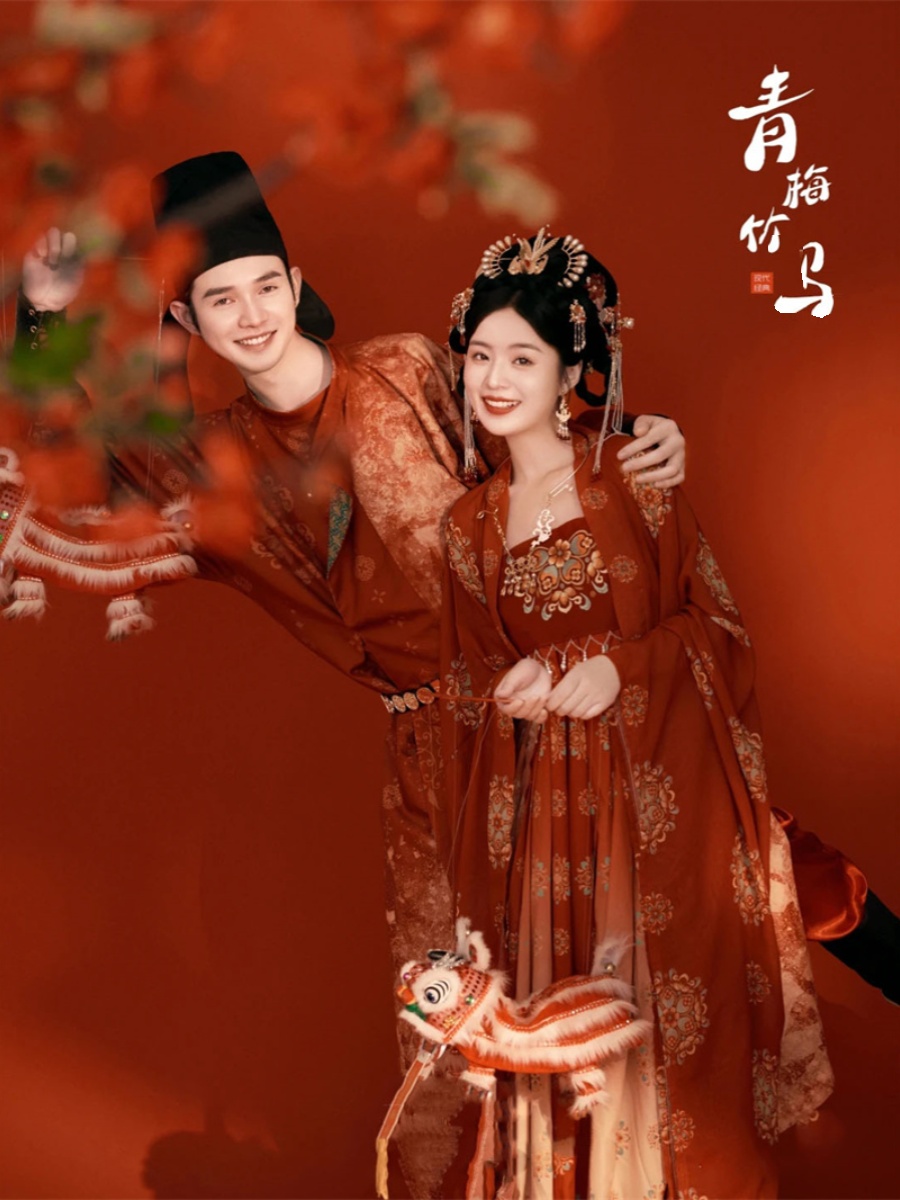 中国の伝統的な漢服写真撮影カップルファッションショー女性用男 - Fashion Show Ethnic Wear のレビューと価格