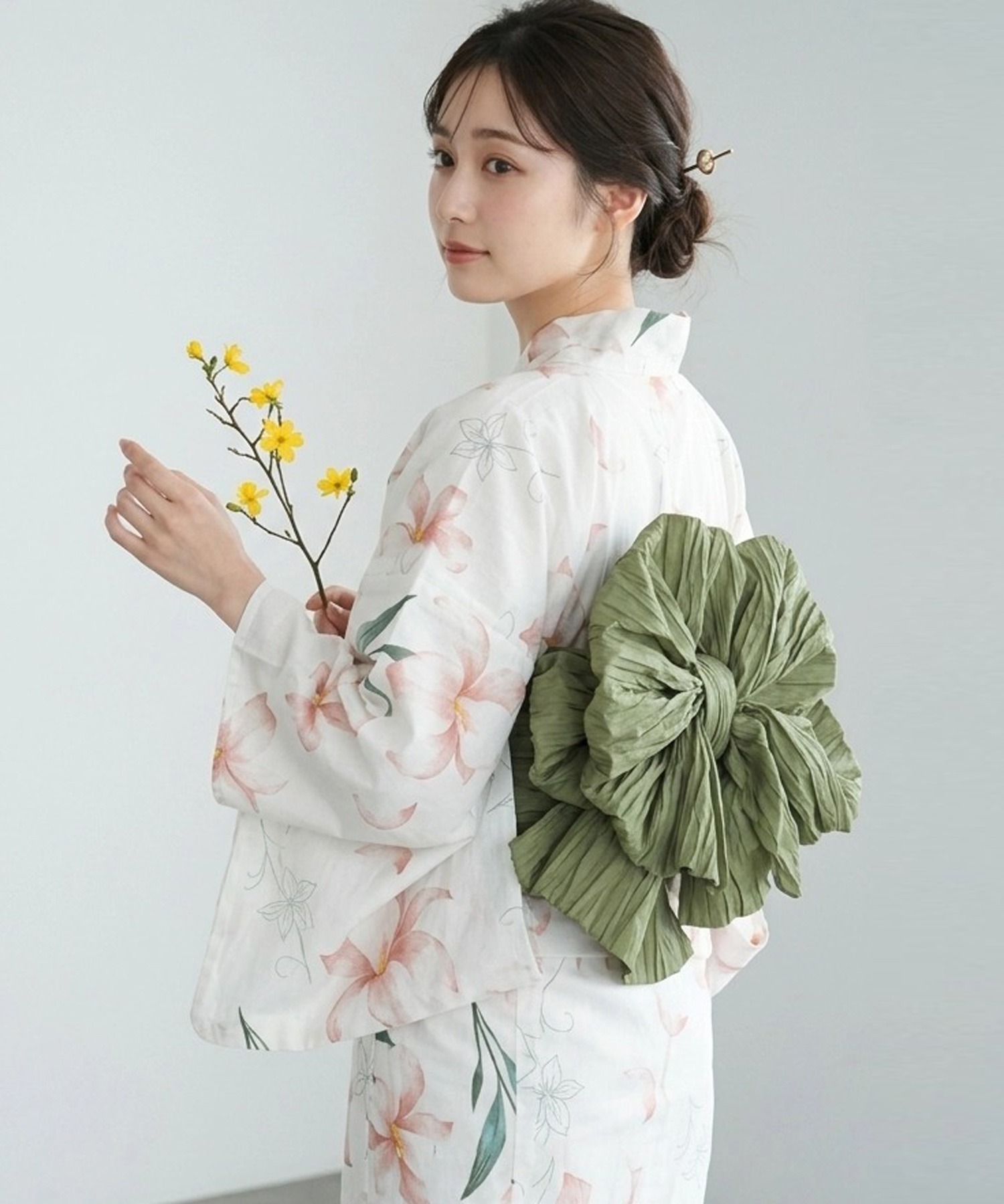 伝統的な浴衣着物綿麻素材ガールズドレス夏2026エスニック婦 - Ethnic Clothing & Online Fashion Store Khaadi Uk のレビューと価格